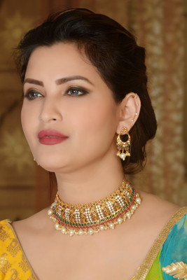 VATSALYA creation Alloy Gold-plated Green, White, Ruby Red Jewellery Set(Pack of 1)