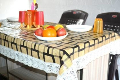 RMDecor Checkered 4 Seater Table Cover(Multicolor, Polyester)