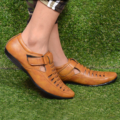 XYLUS Men Tan Casual