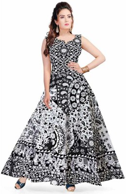 Disha Gallery LIVE Anarkali Gown(White, Black)