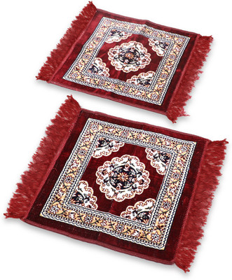 NFI essentials Maroon Velvet Carpet(2 ft,  X 2 ft, Square)