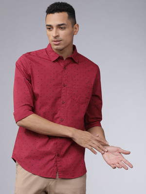 HIGHLANDER Men Solid Casual Maroon Shirt