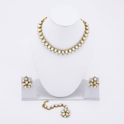 AARIKAARI Alloy Gold-plated White, Yellow Jewellery Set(Pack of 1)