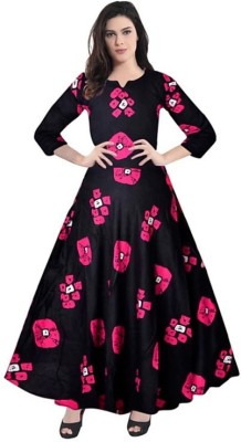 The Fam Studio Flared/A-line Gown(Black, Pink)