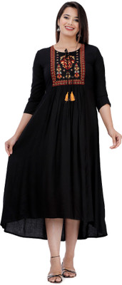 DMP EXPORT Women Embroidered Flared Kurta(Black)