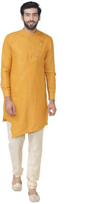 MANYAVAR Men Solid Straight Kurta(Orange)