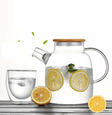 Castanea 1.8 L Glass Water Jug