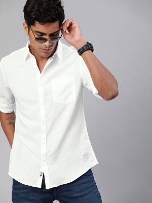 Roadster Men Solid Casual White Shirt