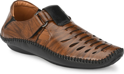 TOP CHOICE Men Brown, Black Sandals