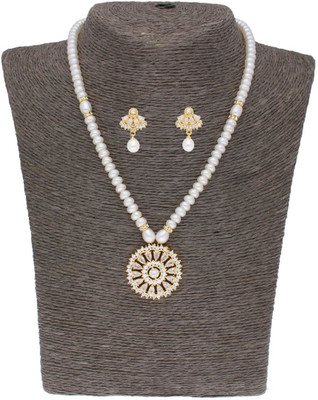 Sri Jagdamba Pearls Alloy Gold-plated White Jewellery Set(Pack of 1)