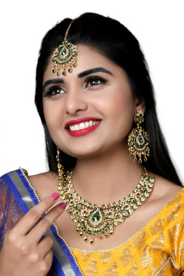 VATSALYA creation Alloy Gold-plated Green Jewellery Set(Pack of 1)