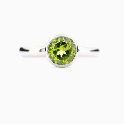 RATAN BAZAAR Stone Peridot Silver Plated Ring