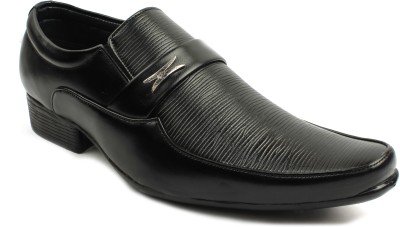 Groofer Black Solid Slip -On Formal Shoes Slip On For Men(Black)