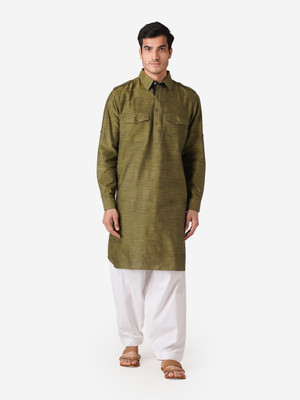 Zois Men Kurta Pyjama Set