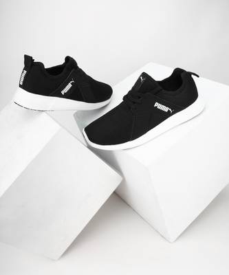 Zod Runner V3 Running Shoes For Men  (Black)