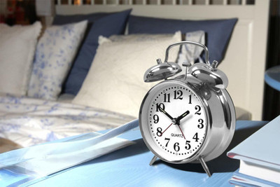 divinezon Analog Silver Clock