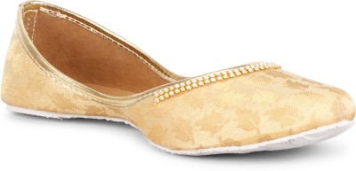 Pankhurry Fancy Designer Self Print Mojaris For Women(Gold , 3)