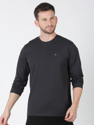 INFINIA Solid Men Round Neck Grey T-Shirt