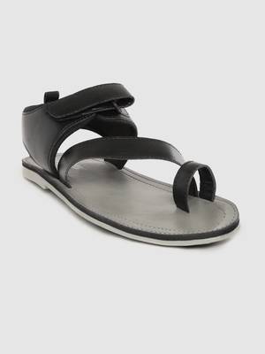 Roadster Men Black Sandals Price History