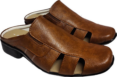 RAGE GAZE Men Brown Sandals