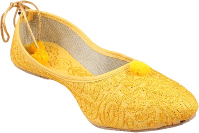 Beauty Walk Jutis For Women(Yellow , 4)