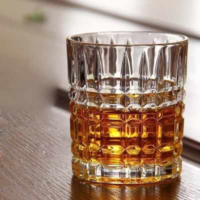 promise plus group (Pack of 4) Round shape square design engraved Whiskey Glass, Crystal Rocks Whiskey Glasses Set of 4 for Scotch, Bourbon, Vodka, Liquor Glass Set(250 ml, Glass)
