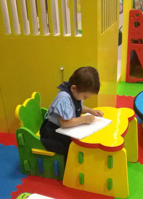 

Cutez Foam Study Table(Finish Color - MULTI COLOUR)