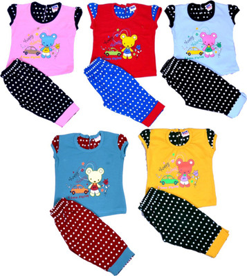 

1LY GARMENTS Girls Casual T-shirt T-shirt, Three Fourth Pant(Multicolor, Multicolour