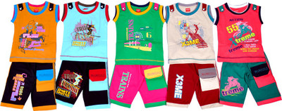 

1LY GARMENTS Boys Casual T-shirt T-shirt, Three Fourth Pant(Multicolor, Multicolour