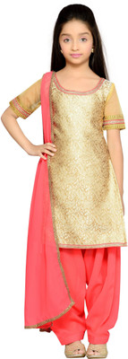 

K&U Girls Kurta, Pyjama & Dupatta Set(Gold Pack of 1), Gold;peach
