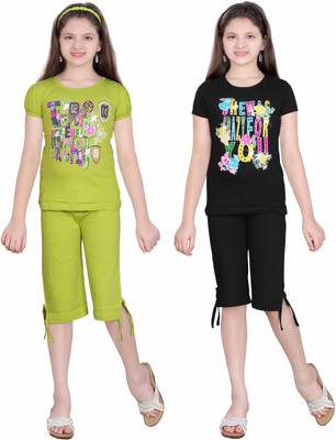 

Sini Mini Kids Nightwear Girls Solid, Printed Cotton(Multicolor Pack of 2