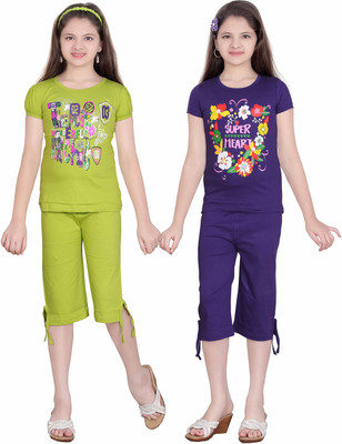 

Sini Mini Kids Nightwear Girls Solid, Printed Cotton(Multicolor Pack of 2