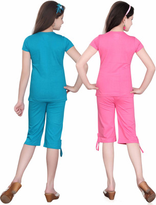 

Sini Mini Kids Nightwear Girls Solid, Printed Cotton(Multicolor Pack of 2