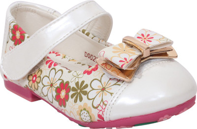 

Doink Girls Slip-on Mule(Slip ons)(White