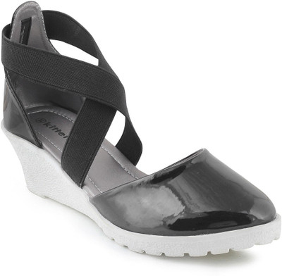 

KITTENS Girls Sling Back Wedges(Black