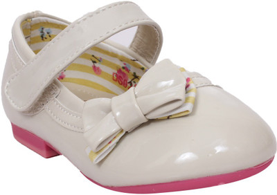 

Doink Girls Slip-on Mule(Slip ons)(Beige