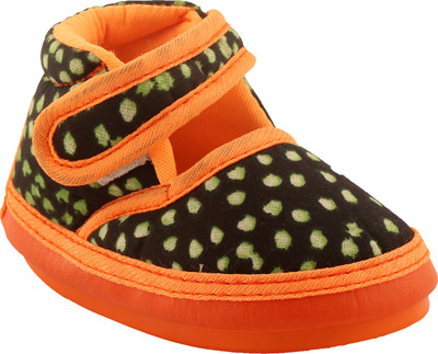 

kitkat Boys & Girls Velcro Casual Boots(Multicolor, Green