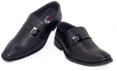 

D'zigners Boys Slip on Moccasins(Black