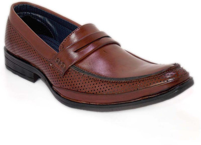 

D'zigners Boys Slip on Moccasins(Maroon, Tan