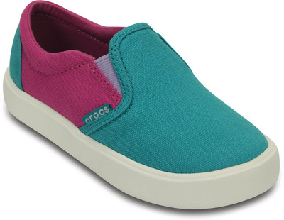 

Crocs Boys Slip on Sneakers(Multicolor, Blue