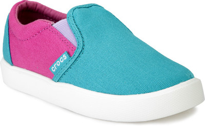 

Crocs Boys Slip on Sneakers(Blue