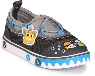 

Trilokani Boys Slip on Sneakers(Multicolor, Grey