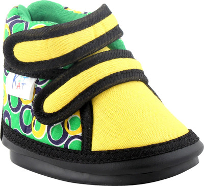 

kitkat Boys & Girls Velcro Casual Boots(Multicolor, Yellow
