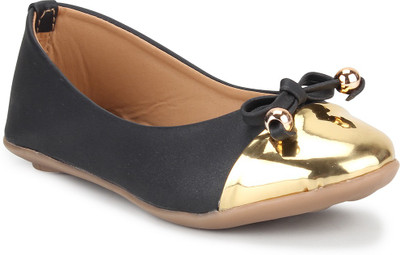 

Shoe Cloud Girls Slip on Moccasins(Multicolor, Black