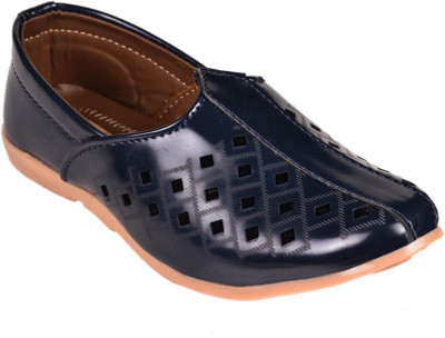

Trilokani Boys Slip on Sneakers(Blue, Multicolor