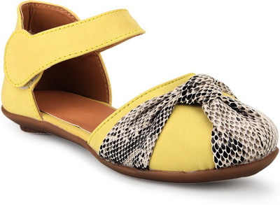 

Apick Girls Velcro Moccasins(Multicolor, Yellow