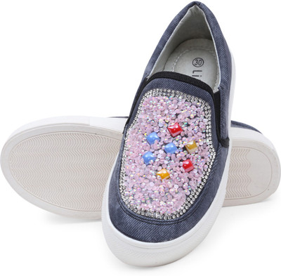 

Lilliput Girls Slip on Sneakers(Black