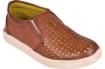

Trilokani Boys Slip on Sneakers(Brown, Multicolor