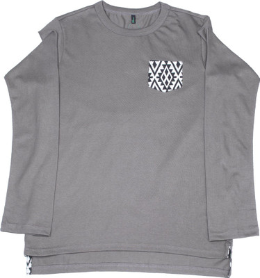 

United Colors of Benetton Boys Solid Cotton T Shirt(Grey, Pack of 1, K14