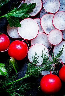 sporos RED ROUND RADISH Seed(20 per packet)